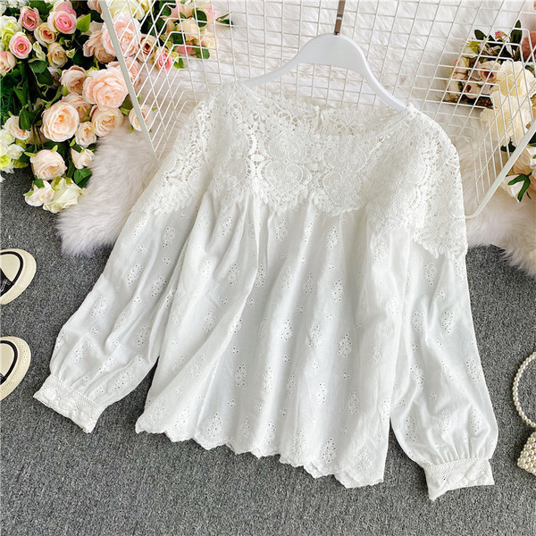 Női csipke ing kerek nyakkivágással és hosszú ujjal