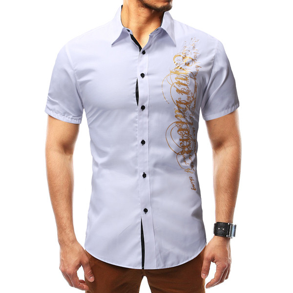 Praegune lühikeste varrukate ja aplikatsiooniga meeste särk