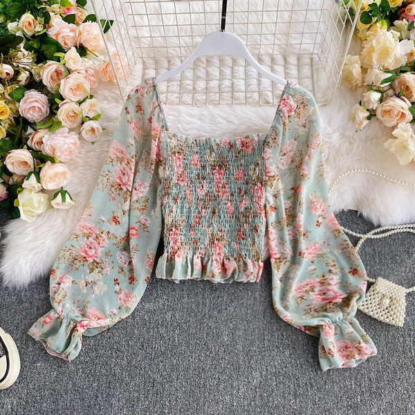 Virágmintás női ing négyzet alakú nyakkivágással