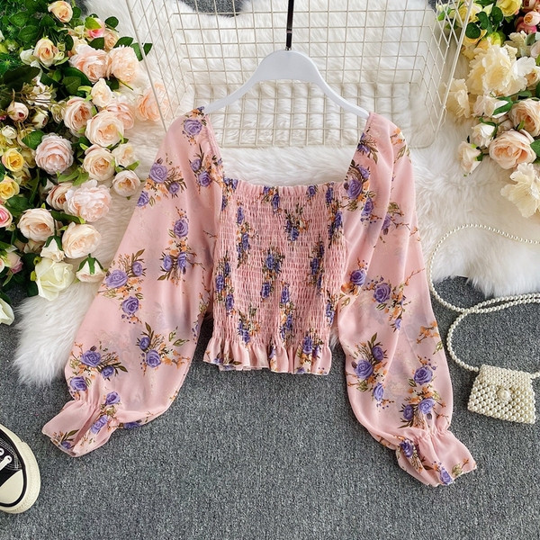 Virágmintás női ing négyzet alakú nyakkivágással