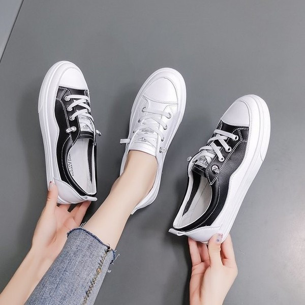 Naiste lameda tallaga nahast tossud