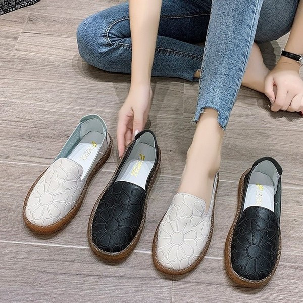 Jauns sieviešu ikdienas apavu modelis