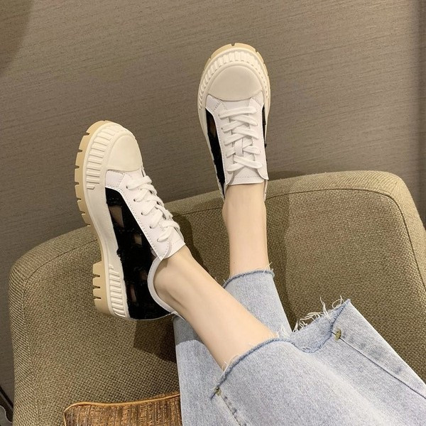 Alkalmi női tornacipő durva talppal