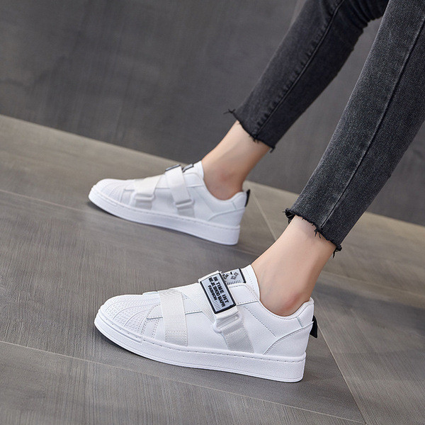 Uus mudel elastsete sidemetega nahast tossud