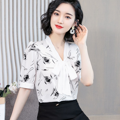 Γυναικείο πουκάμισο νέο μοντέλο με μανίκια 3/4 και ντεκολτέ