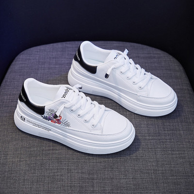 Νέο μοντέλο αθλητικά παπούτσια με κέντημα και πλατφόρμα