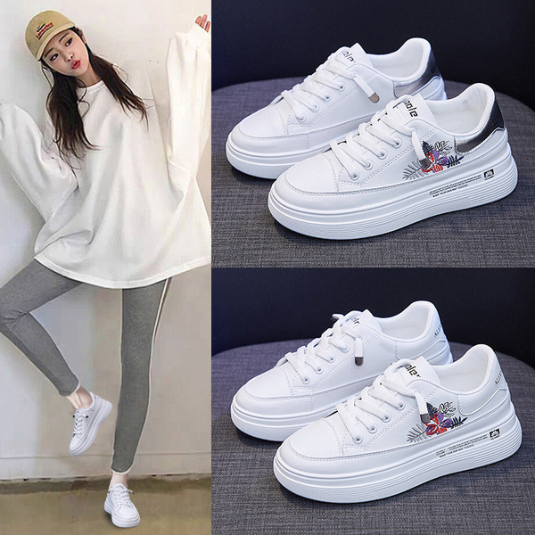 Νέο μοντέλο αθλητικά παπούτσια με κέντημα και πλατφόρμα