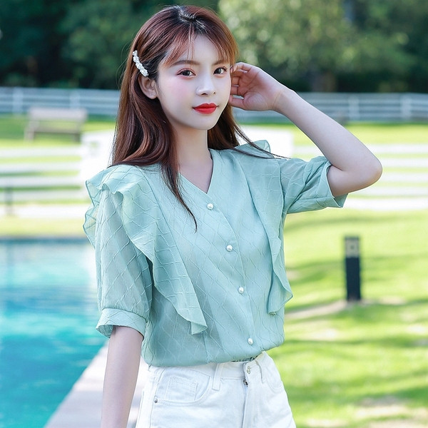 Uue mudeli naiste särk 3/4 varrukate ja V-kaelusega