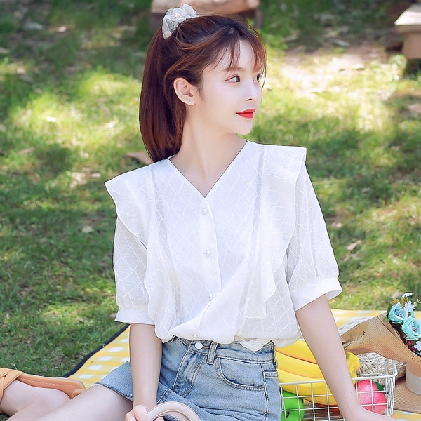 Uue mudeli naiste särk 3/4 varrukate ja V-kaelusega