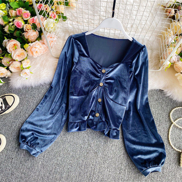 Naiste nööpide ja ümara kaelusega sametsärk