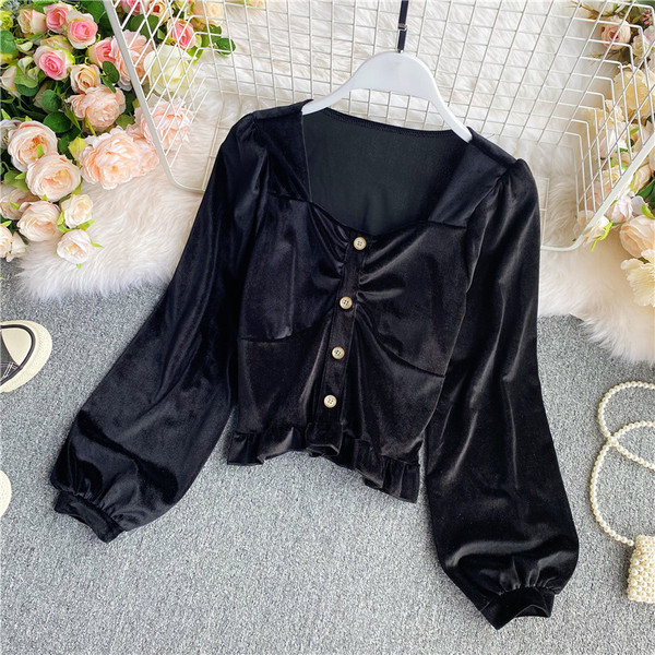 Naiste nööpide ja ümara kaelusega sametsärk