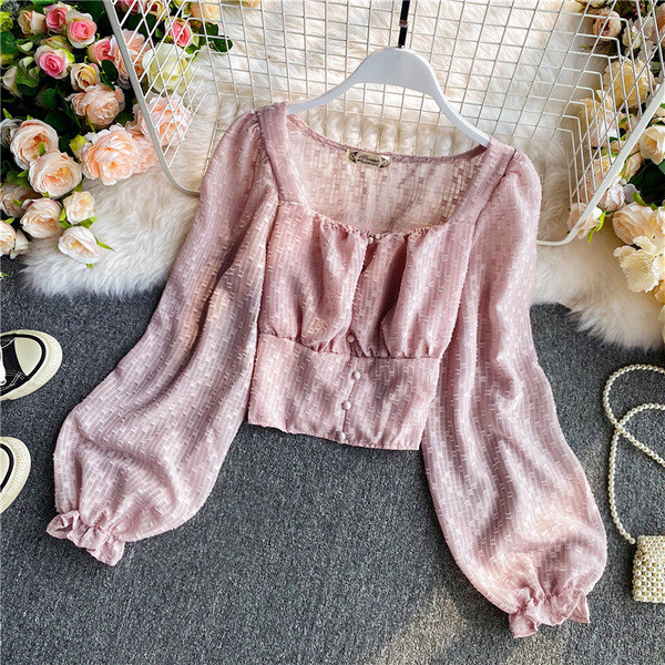 Női ing négyzet alakú nyakkivágással és gombokkal