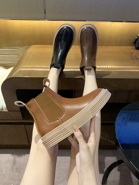 Elasztikus és lapos talpú női csizma többféle színben