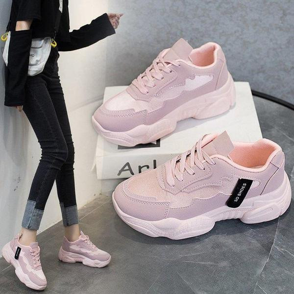 Γυναικεία αθλητικά παπούτσια με σουέτ