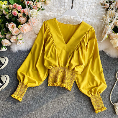 Moodne naiste särk spitsikaelusega ja kummiga