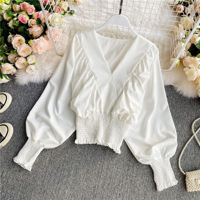 Moodne naiste särk spitsikaelusega ja kummiga