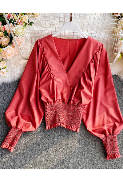 Moodne naiste särk spitsikaelusega ja kummiga