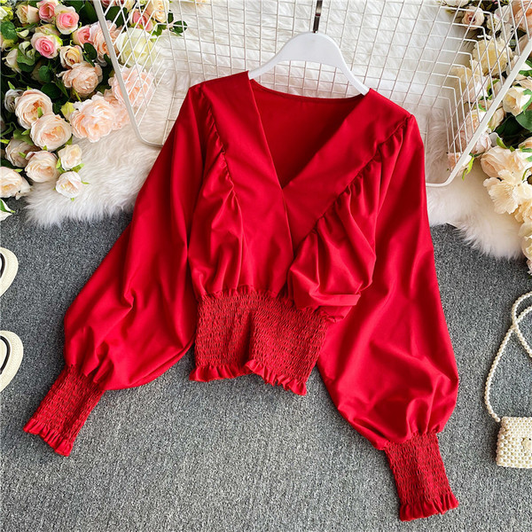 Moodne naiste särk spitsikaelusega ja kummiga