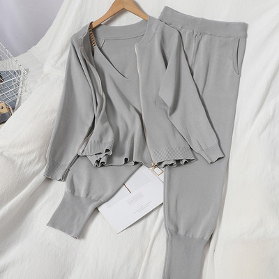 Φθινοπωρινό γυναικείο πλεκτό σετ που περιλαμβάνει γιλέκο, μπλούζα και παντελόνι