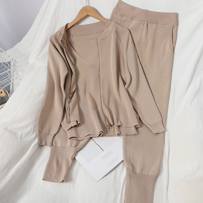 Φθινοπωρινό γυναικείο πλεκτό σετ που περιλαμβάνει γιλέκο, μπλούζα και παντελόνι