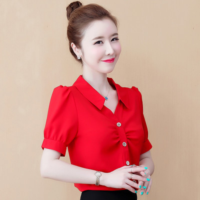 Naiste vabaaja särk lühikeste varrukate ja spitsikaelusega