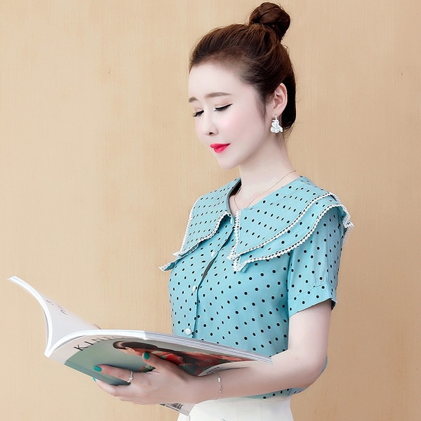 Aktuális női pöttyös ing rövid ujjal, kerek nyakkivágással