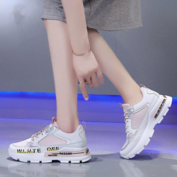 Γυναικεία χρωματιστά αθλητικά παπούτσια κατάλληλα για την άνοιξη και το φθινόπωρο