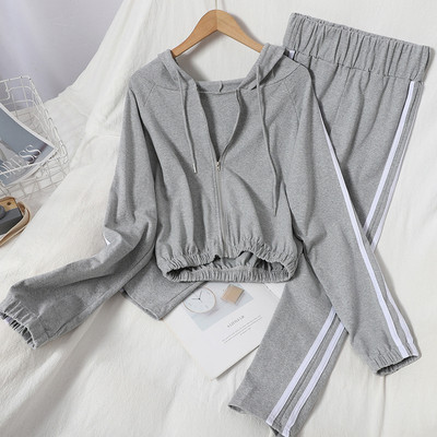 Naiste sportlik-vabaaja komplekt kaheosaline valge äärisega