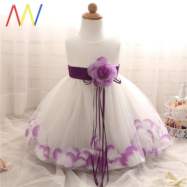 Eleganta bērnu kleita ar tillu un ziedu