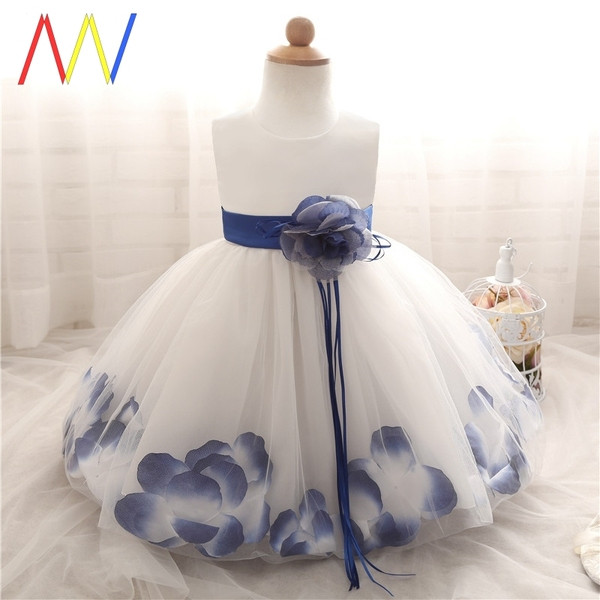 Eleganta bērnu kleita ar tillu un ziedu