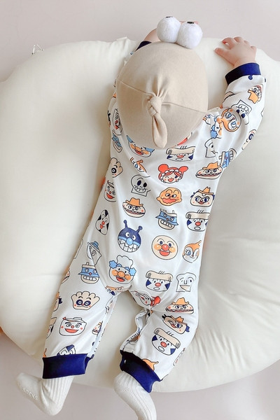 Hosszú ujjú, színes mintás babakombináció