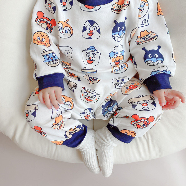 Hosszú ujjú, színes mintás babakombináció