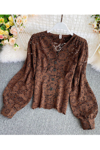 Női csipke ing gombokkal és spitz nyakkivágással