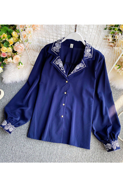 Γυναικείο πουκάμισο με κέντημα στο γιακά και κουμπιά