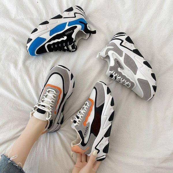 Női tornacipő velúr elemmel