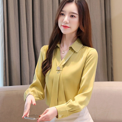 Μοντέρνο γυναικείο πουκάμισο με φαρδιά λαιμόκοψη -φαρδύ  μοντέλο