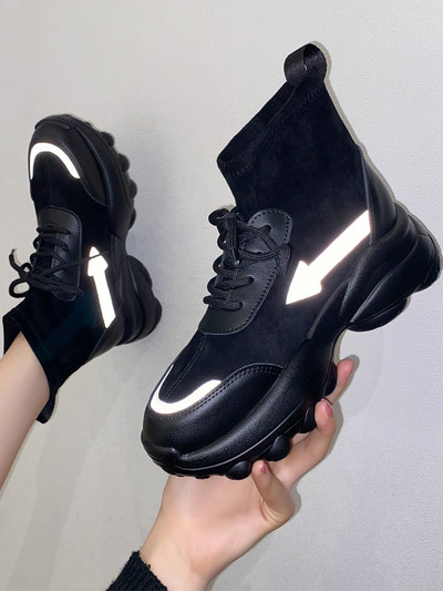 Γυναικεία casual αθλητικά παπούτσια με κορδόνια σε μαύρο χρώμα