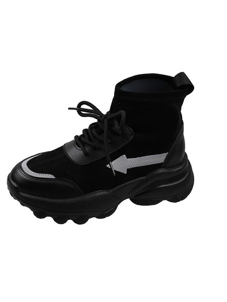 Naiste vabaaja mustad paeltega kõrged tossud