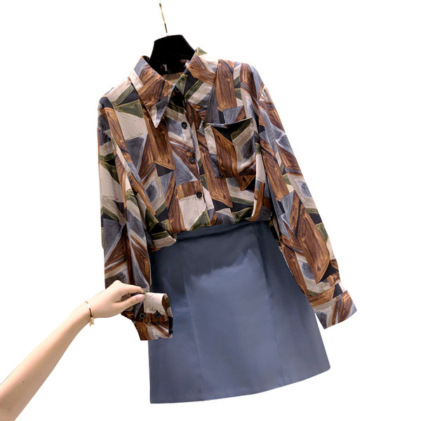 Színes női ing hosszú ujjal és zsebbel