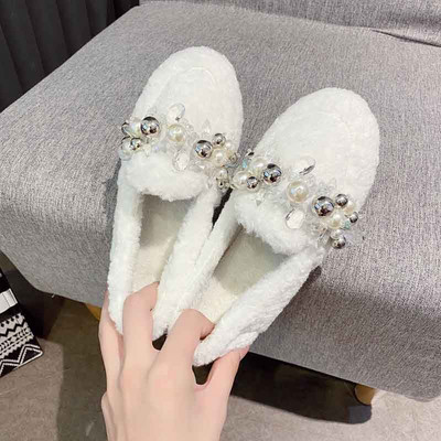 Γυναικεία παπούτσια με διακόσμιτικές πέτρες