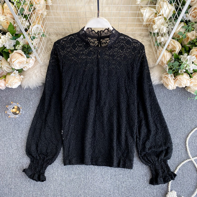 Γυναικείο δαντελωτό πουκάμισο με ψηλό γιακά και μακριά μανίκια