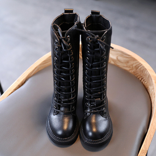 Paeltega nahksaapad tüdrukutele