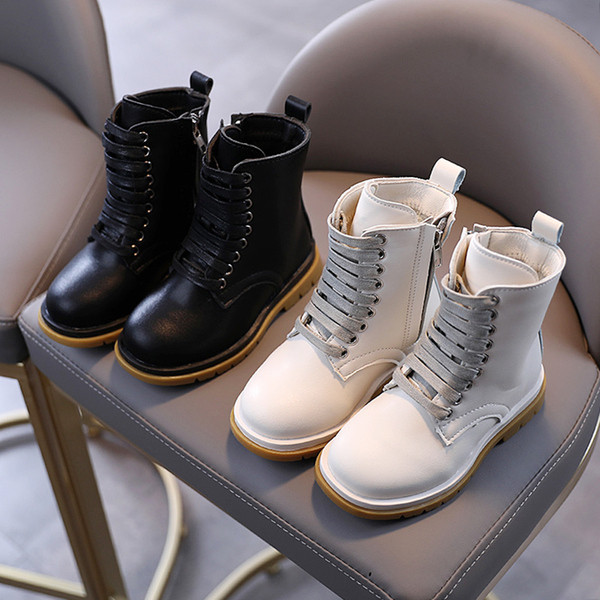 Fűzős bőrcsizma lányoknak