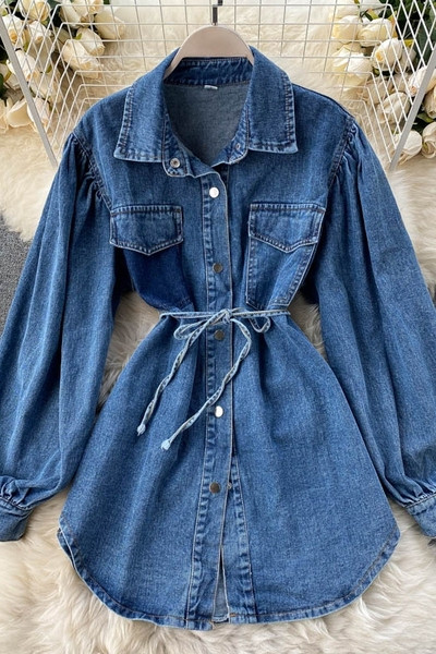 Naiste vabaaja teksajakk vöö ja sinise nööpidega