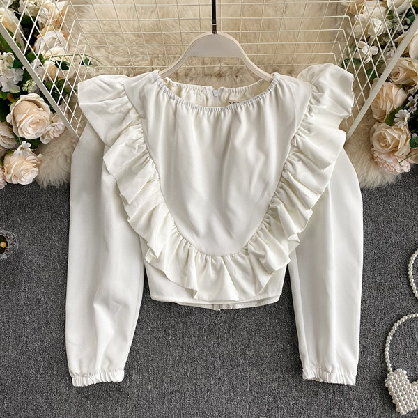 Vabaaja naiste lühike lokkide ja ovaalse kaelusega särk