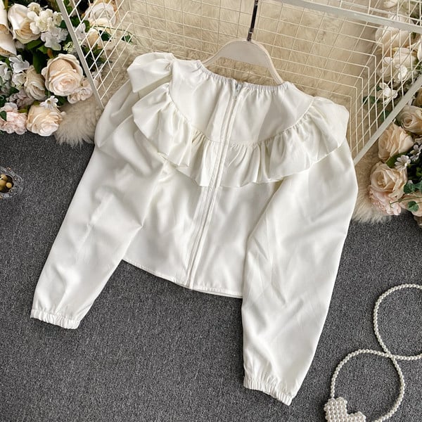 Vabaaja naiste lühike lokkide ja ovaalse kaelusega särk