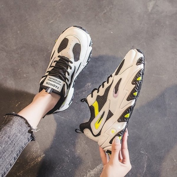 Φθινοπωρινά γυναικεία αθλητικά παπούτσια με υψηλή τραχιά σόλα