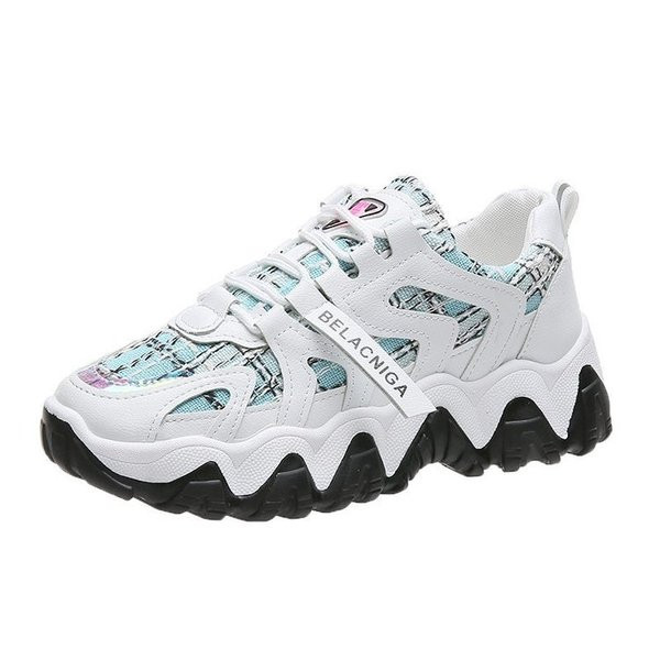 Casual αθλητικά παπούτσια με μοτίβο και τραχιά σόλα