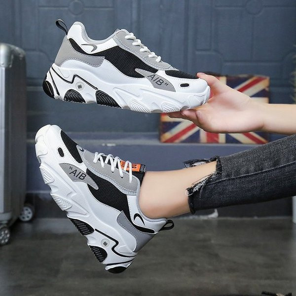 Ležerne tenisice u crnoj i bijeloj boji