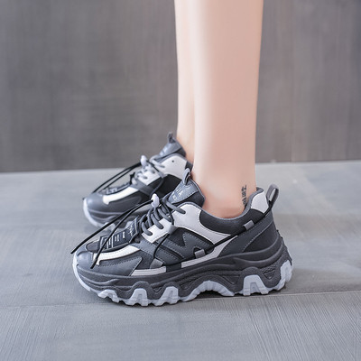 Νέο μοντέλο φθινοπωρινά αθλητικά παπούτσια με κορδόνια και ψηλή τραχιά σόλα